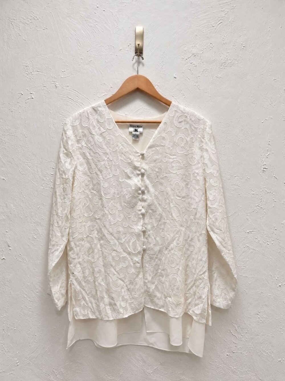 Ilyssa Maxx for 3X Women's White Textured Lace Button-Front Blouse Size 12